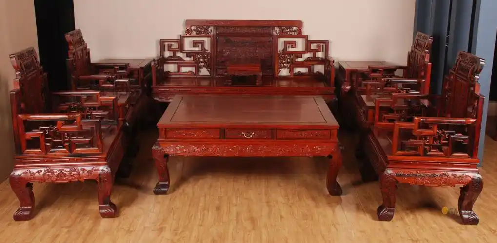 冬季空气干燥中式装修住宅红木家具该如何保养