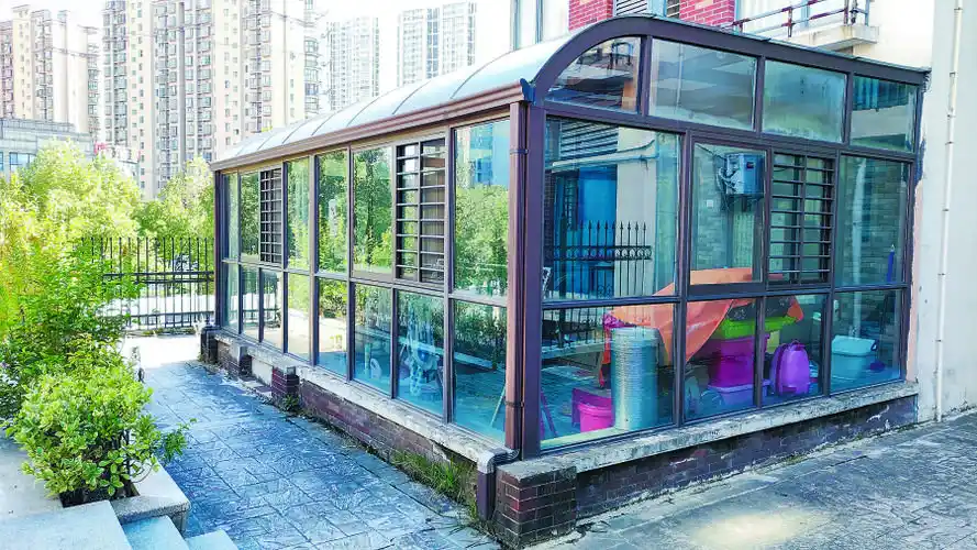 擅自加盖阳光房,违法!