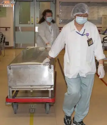 陈僖仪不过黄家驹屡次报梦,令他觉得哥哥音容宛在:"二十年来都冲淡不