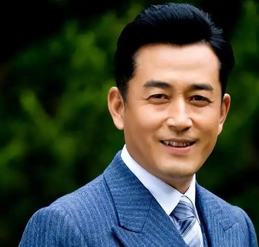 王志飞:出轨张歆艺,闪婚张定涵,如今58岁的他依旧迷人