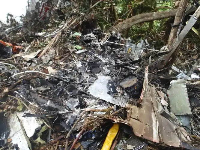 我国首位歼10女飞行员余旭牺牲 盘点全球飞行事故