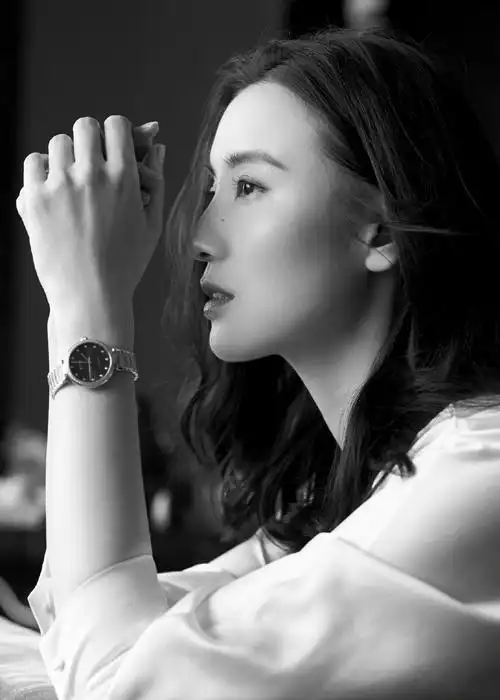 明星宋佳,代表作品包括桃花运/大内密探灵灵狗/非常浪漫/午夜惊魂/渔