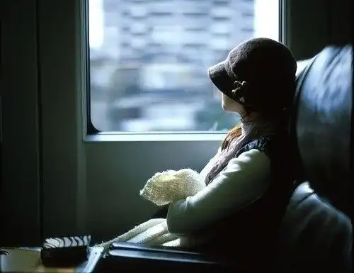 伤感个性qq签名_你会偶尔想起我么