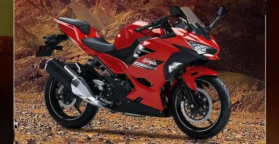 同样是红色,ninja 400 49800元的定价是不是更觉得,纪念版更没诚意了?