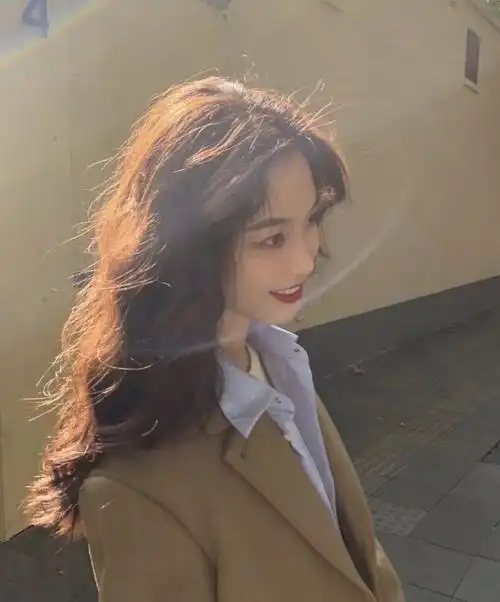 中长发烫发慵懒法式烫 女人看了都喜欢,中长发图片,发型图片