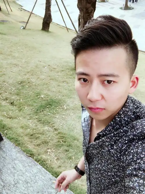 【帅男秀场】自由人 27岁 天蝎座 自由业