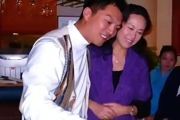 回顾吴玉芳:与老公文体结合34年零绯闻,是两个孩子的幸福妈妈