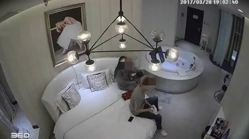 周鸿祎回应92女摄像头隐私泄露事件这个锅360不背