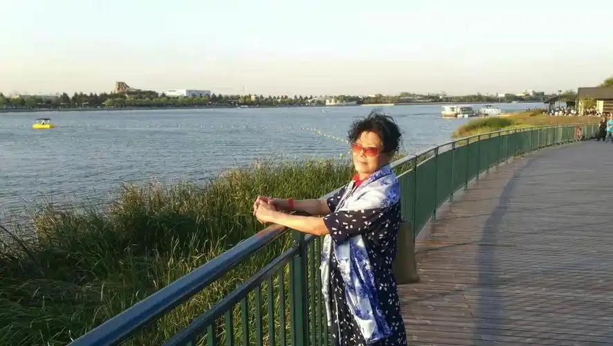 金惠芝游玩了嘉定老镇,秋霞圃和牡丹亭这些诗情画意很浓的景点