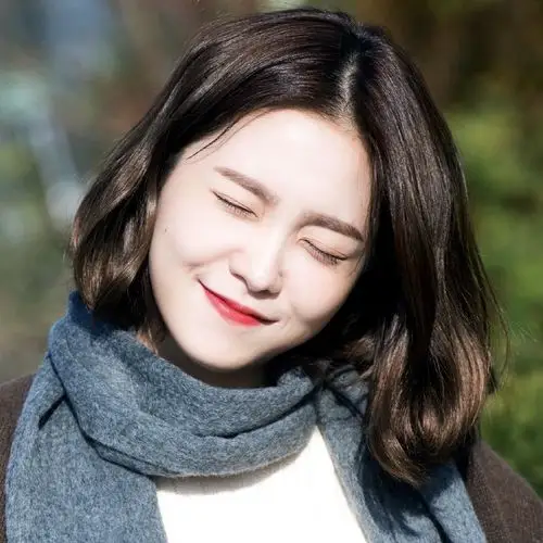 yeri椰梨米头像图楼美女都要有的