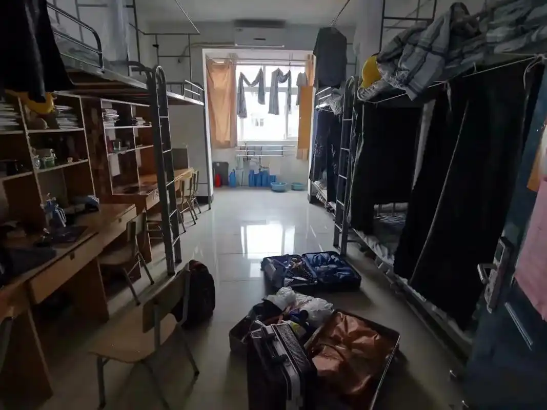 图1为男生女生前山宿舍图3为后山女生宿舍图 - 抖音