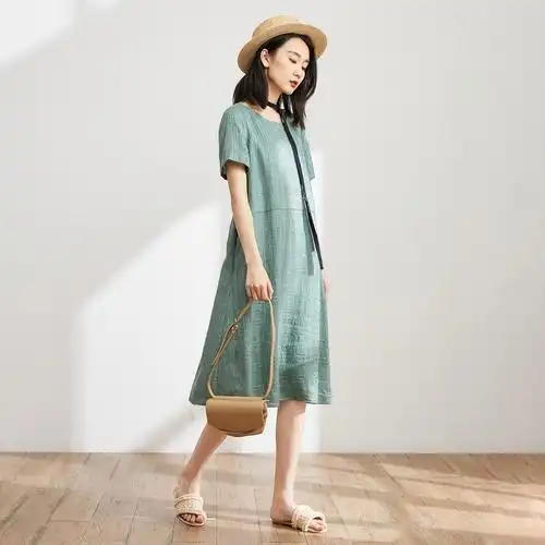亚麻绿色连衣裙2020新款夏季洋气宽松休闲裙子连衣裙