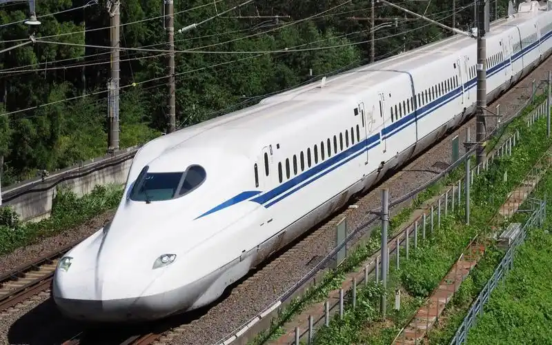 日本新干线(子弹头列车)0896 n700s 中的至尊头等舱 | 京都到东京