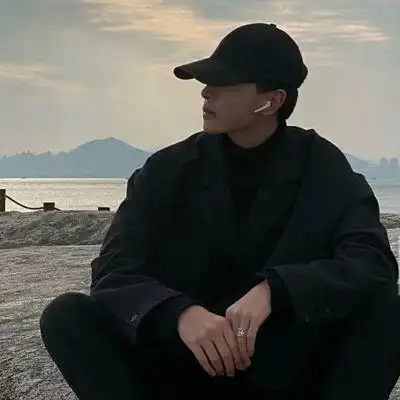 男生头像频道提供更多与时尚,帅气,高冷男生,相关的头像图片挑选下载