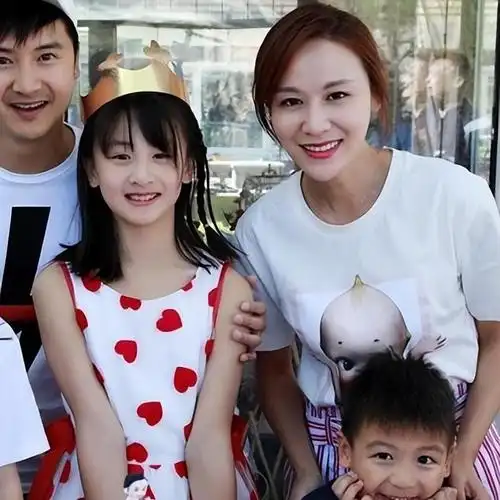 叶一茜|叶一茜:23岁嫁给田亮,结婚15年儿女双全,是超女中最大的赢家