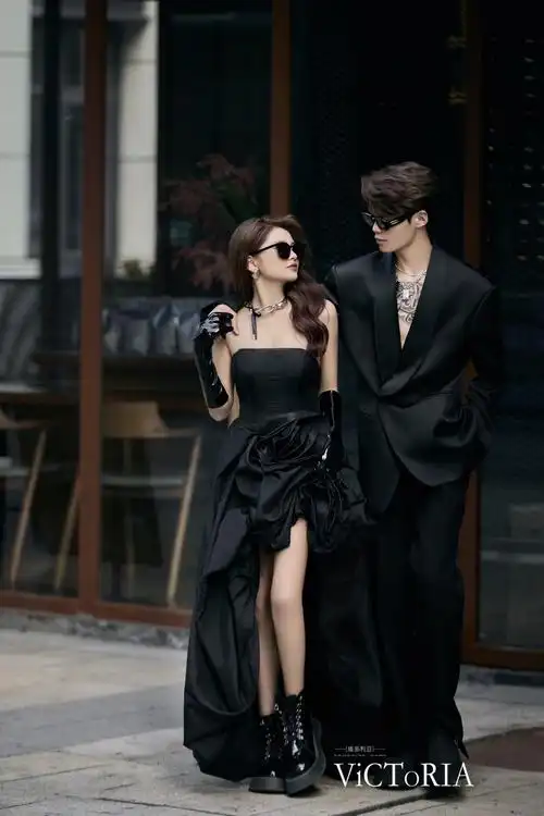 黑色系街拍婚纱照