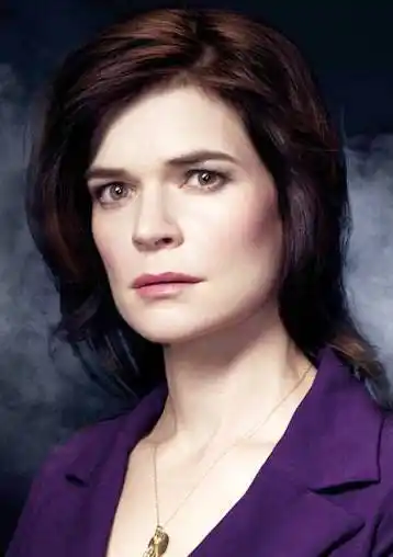 绝命毒师第5季玛丽·施拉德扮演者贝茜·布兰特-绝命毒师第5季玛丽