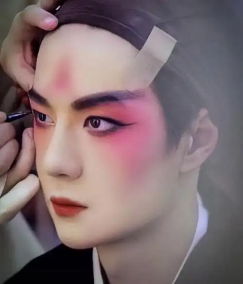 王一博京剧扮相唱长坂坡图