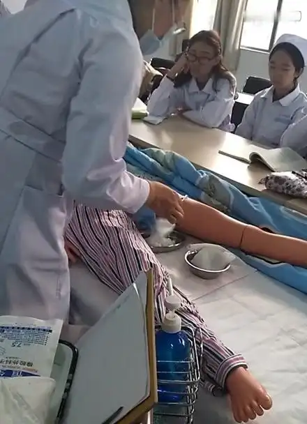 护理操作:导尿术(男)