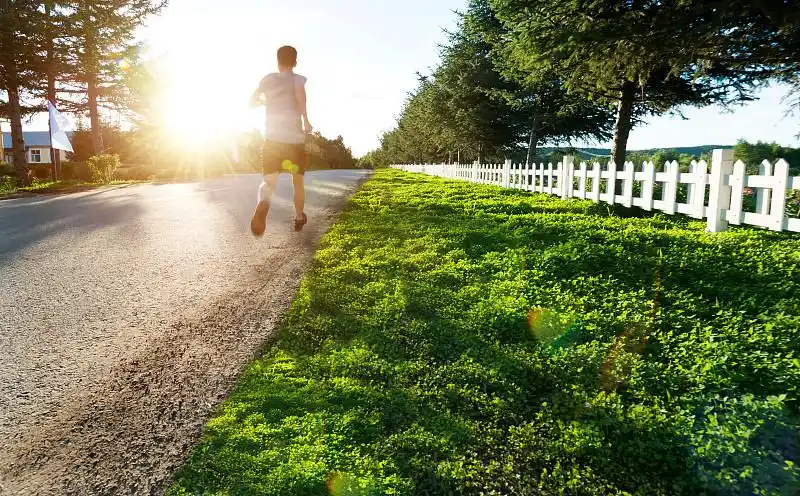 夏天跑步好处多,没做到这几点,不要出门跑步