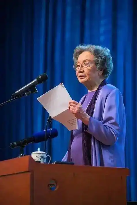 "诗词的女儿"与"敦煌女儿",生日快乐!_叶嘉莹_生命_中国