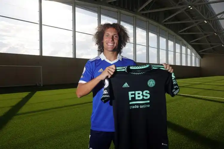 官方|比利时"爆炸头"加盟狐狸城