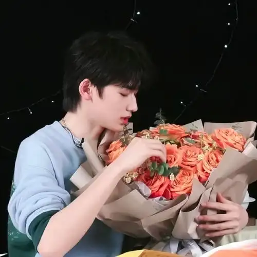 宋亚轩直播##宋亚轩跟妈妈弟弟连线