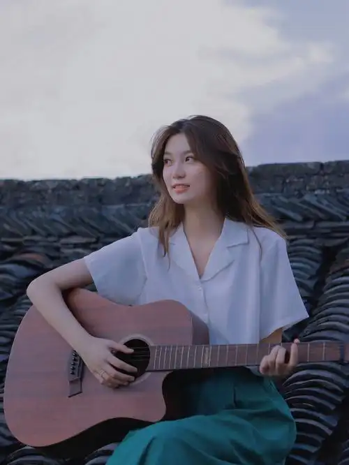 吉他屋檐天空写真