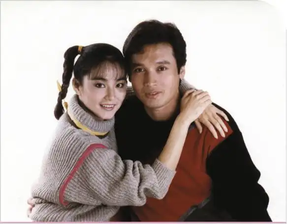 秦汉情敌秦祥林近况曝光:71岁老当益壮,妻子美貌不输林青霞