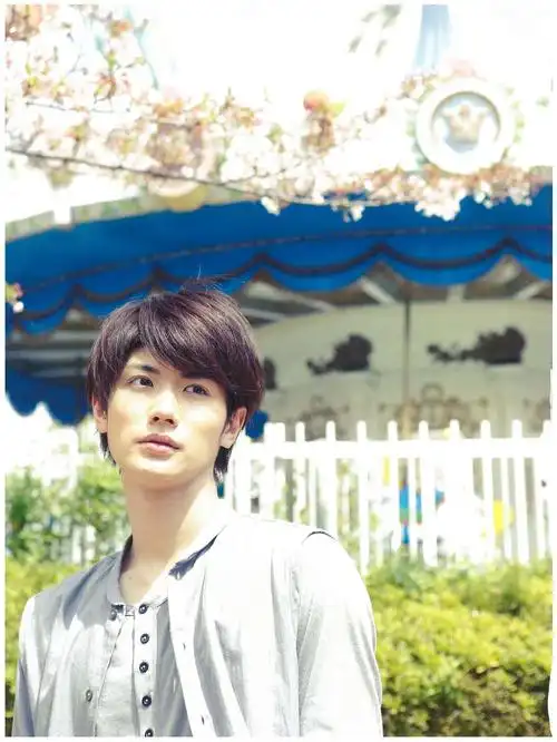 p>三浦春马(1990年4月5日~2020年7月18日),出生于日本茨城县土浦市