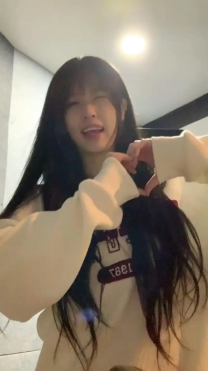 杀猪饲料 #佘颖欣 #蛇姐 #锁屏壁纸 - 抖音