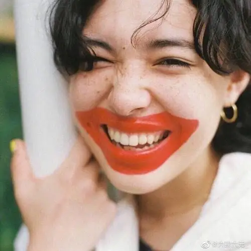 集美们～有没有大笑的女孩子的头像,很开心那种