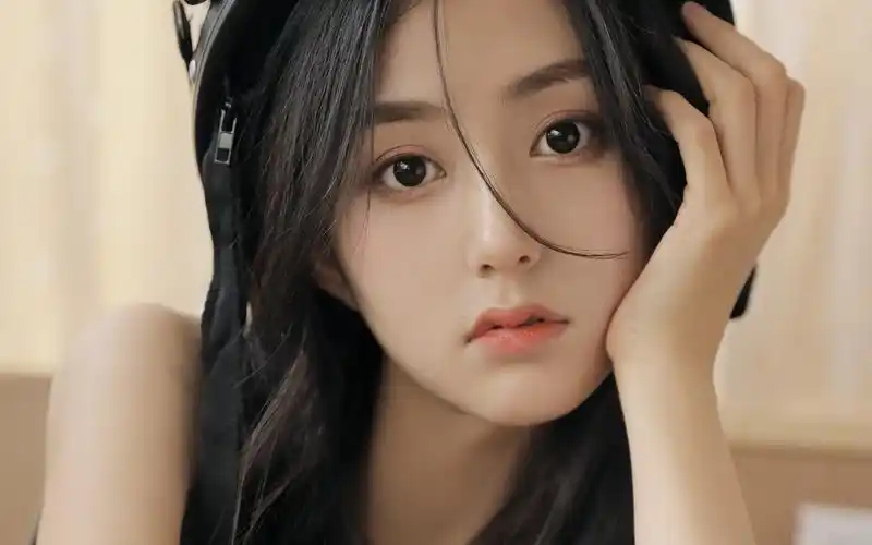 笑容美女治愈系写真高清桌面壁纸