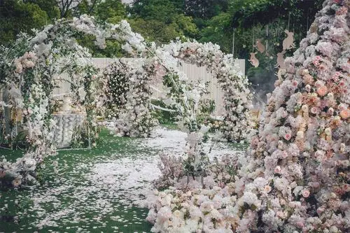 五月映画粉色系白粉色系森林系户外订制婚礼