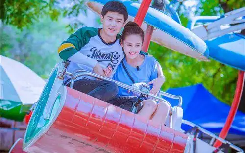 如果爱3中颖儿与付辛博互动之重回校园