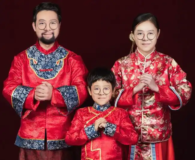 乔杉晒和漂亮妻子恩爱照搭档修睿老婆照片曝光走了另一个极端