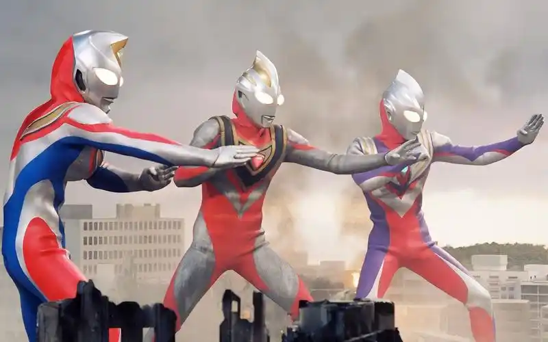 平成三杰共同登场的战斗