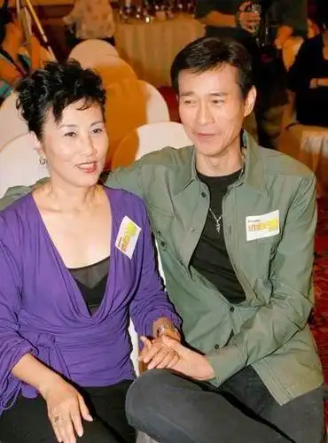 香港tvb银幕经典情侣郑少秋 汪明荃