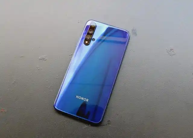 荣耀20上手评测,重返20岁依然宝刀未老_人民号