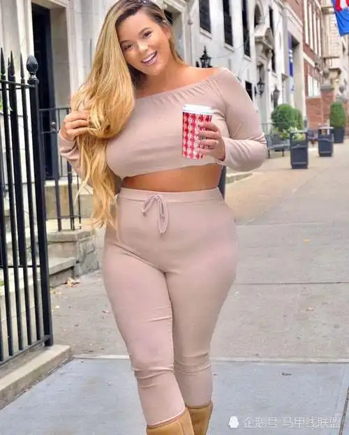 190斤大码模特,敢穿敢秀,自信乐观的性格很受欢迎!