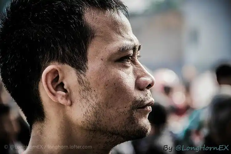 还有一张……《中年男人》,@这货不是我o_o 终于找到个胡子跟你差不多