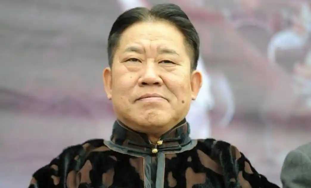 原创十佳演员杜旭东因嘴歪成坏人专业户女儿是我们熟悉的她