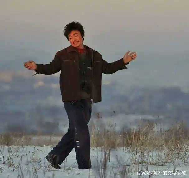 电影版的"余欢水",王宝强的巅峰之作:《hello!树先生》