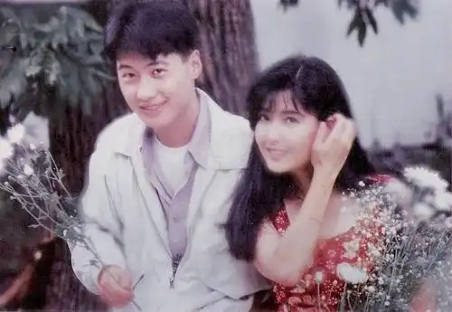 老照片:周慧敏和黎明