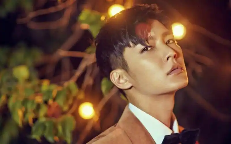 炎亚纶帅气养眼时尚写真图片桌面壁纸