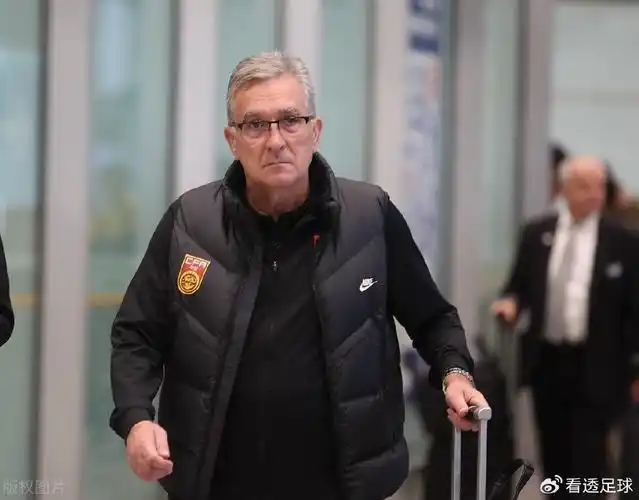 国足vs泰国:阿兰锁定首发,艾克森状态正热!韦世豪理应登场!