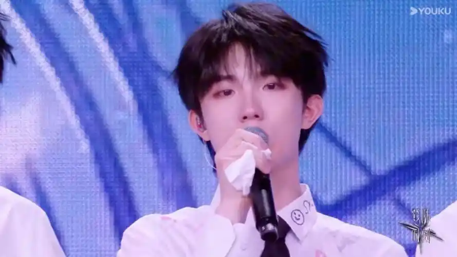 苏新皓|黑暗的对面是光明