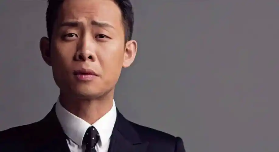 原创带着儿子二婚嫁影帝张译如今18年过去才知道她嫁的有多值