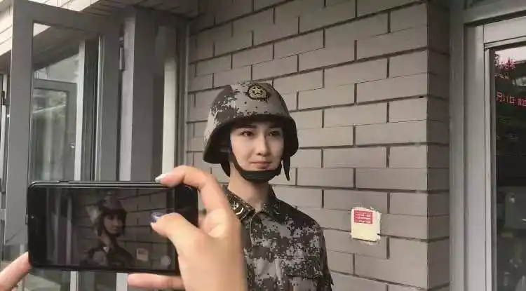 是个明星——门佳慧,中国名模,入选 "9·3"抗战胜利70周年阅兵仪仗队