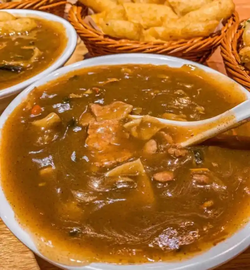 在河南,我品尝了7天的胡辣汤.